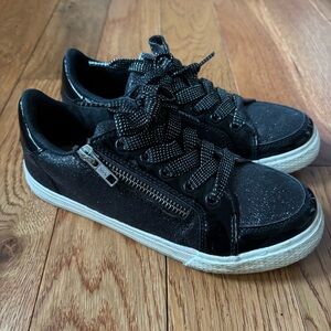 The Children’s Place Black Glitter Sneakers